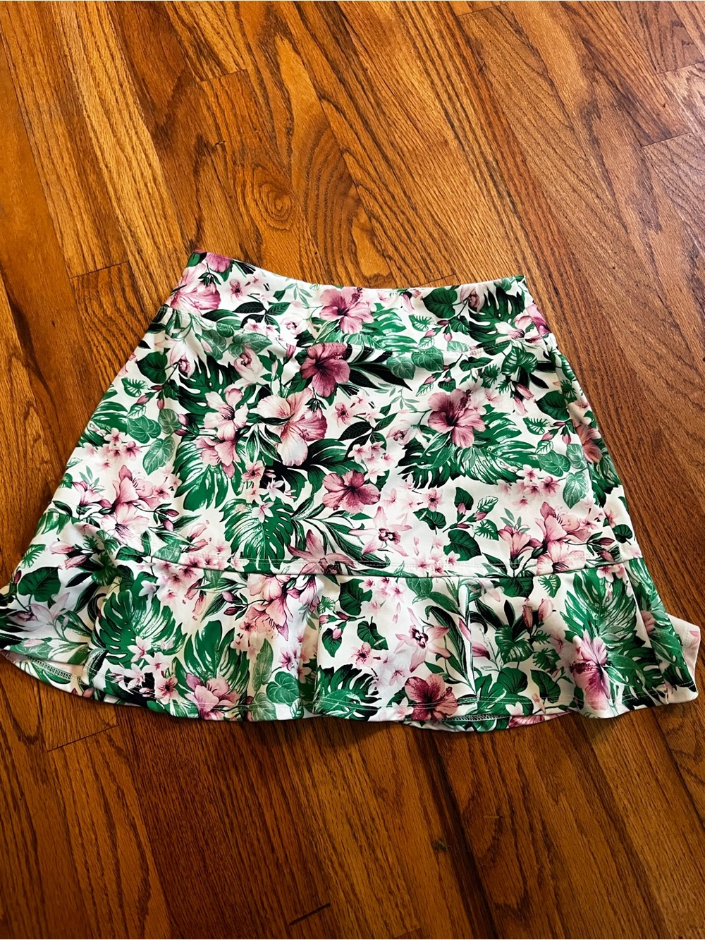 Tommy Bahama Golf Skort - Picture 4 of 4